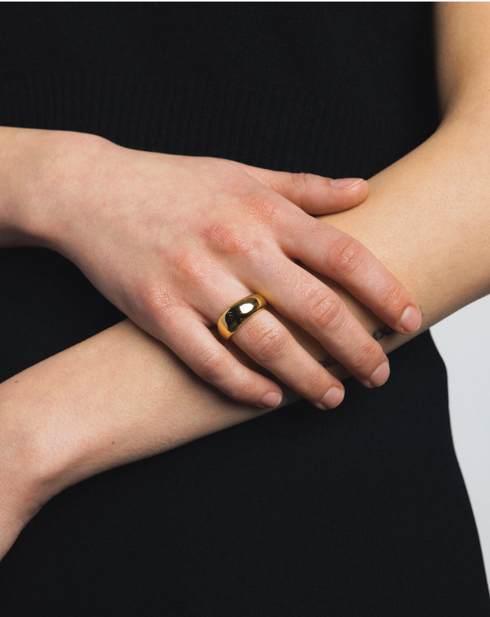 Gold Forma Ring