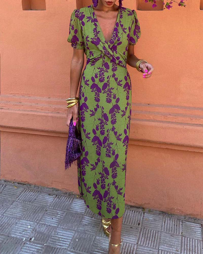 Abigail | Chic Leaf Print V-Neck Dress