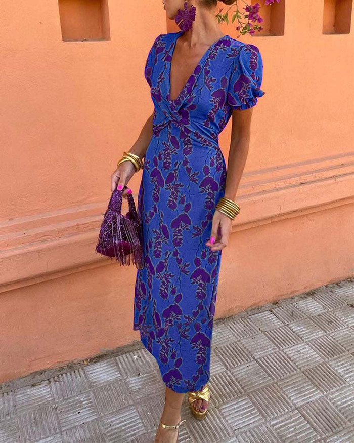 Abigail | Chic Leaf Print V-Neck Dress