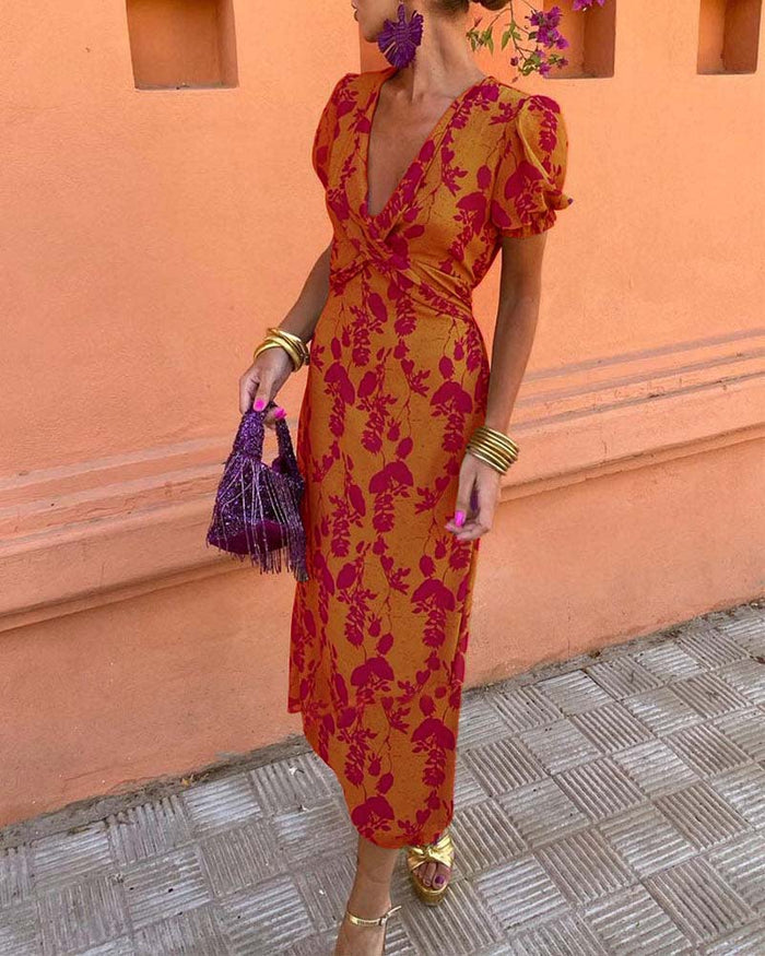 Abigail | Chic Leaf Print V-Neck Dress