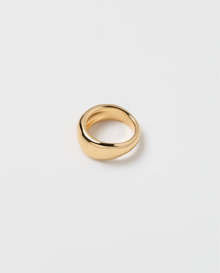 Gold Forma Ring