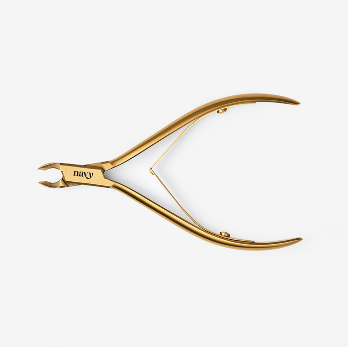 Katey, gold coloured cuticle nipper  Featuring a super fine 3mm–4mm blade