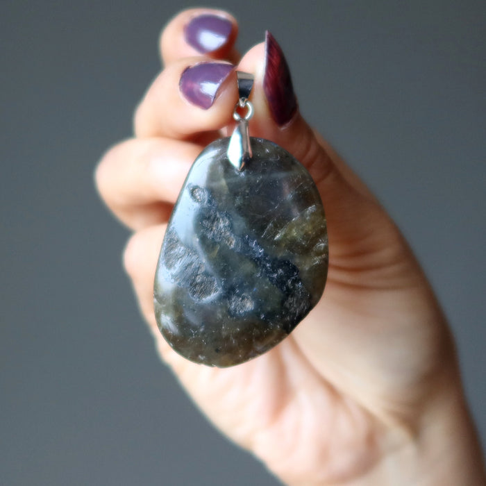 labradorite pendant