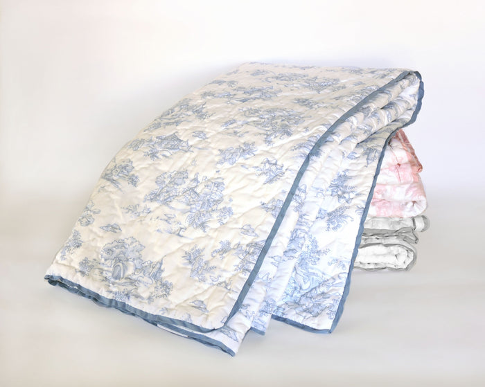 Maison Nola Toile Quilt