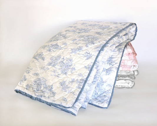 Maison Nola Toile Quilt