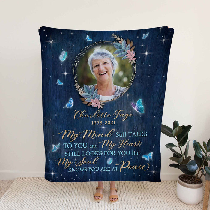 Memorial Blankets With Photo For Loss Of Grandma, Remembrance Memorial Blankets For Funeral, My Mind Still Talks To You Gifts