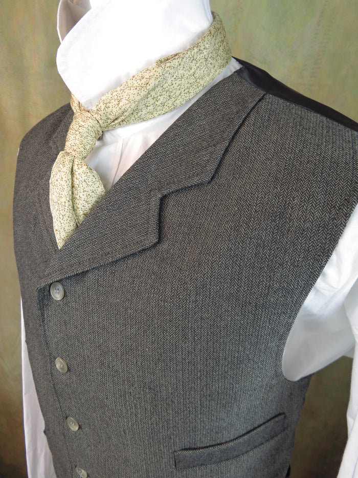 Men's Notch Vest - Basil Green Mini Herringbone #504