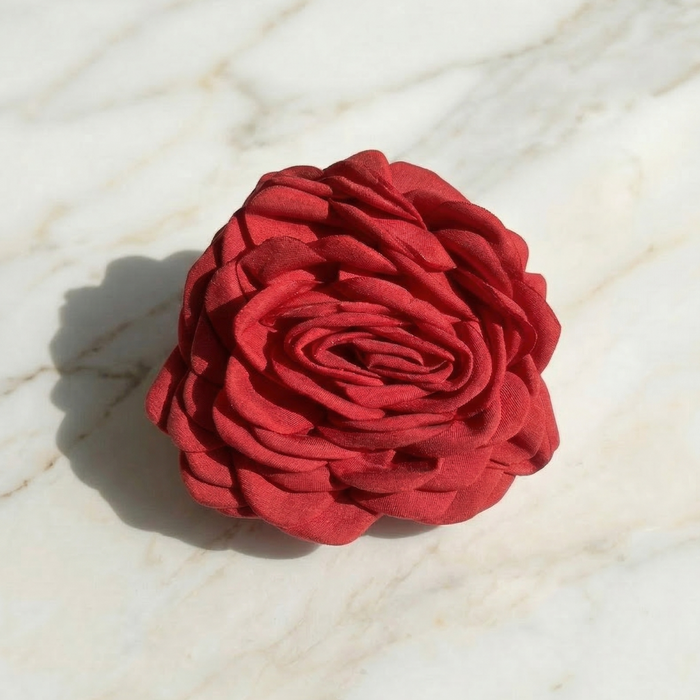 NAMISO - Hana Rose - hårklemme - Rød (12 cm)