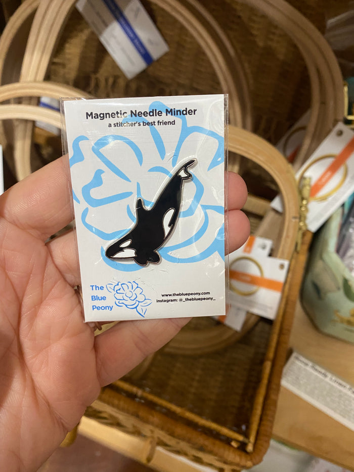 Orca Needle Minder