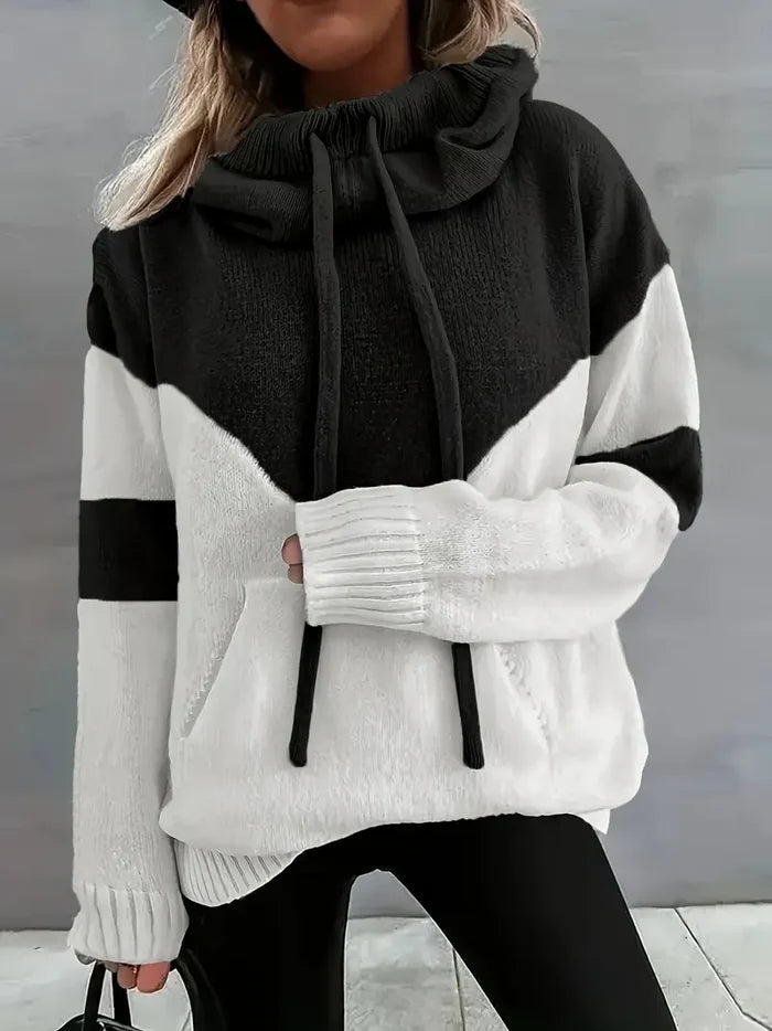 Ríona dual-tone colour-block hoodie with drawstring hood in a relaxed fit