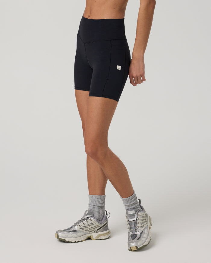 Vuori Alltheform Pocket Short 6"