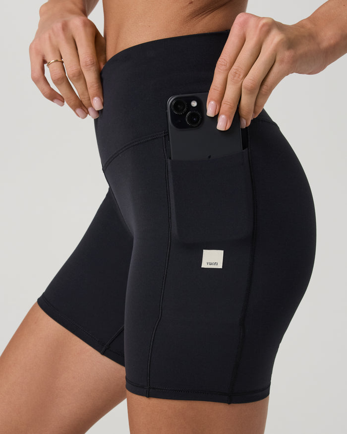 Vuori Alltheform Pocket Short 6"